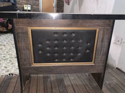 HEAVY QUALITY TABLE