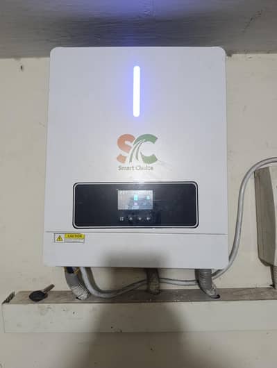 Solor inverter in good condition