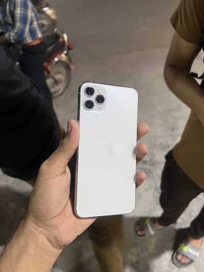 iPhone 11 Pro Max waterpack exchange possible