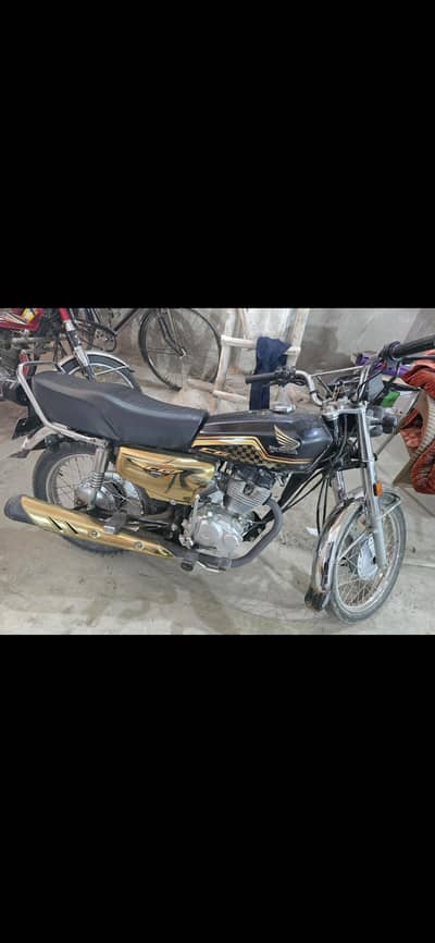 Honda 125 Gold edition
