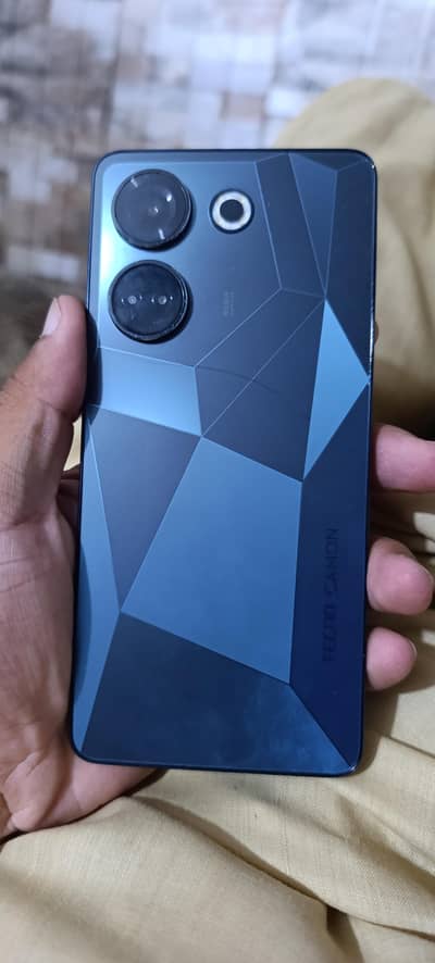 Tecno CAMON 20
