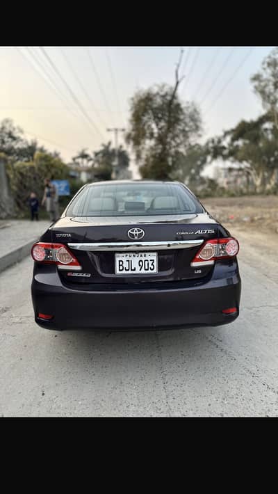 Toyota Corolla Altis 2013