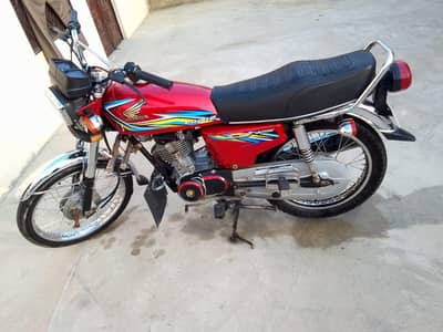 Honda bike 125 urgent /0325/98/75/066 for sale model 2018