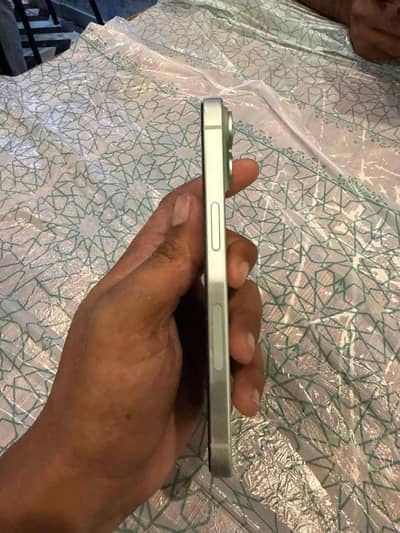 iPhone 15 non pta esim time available