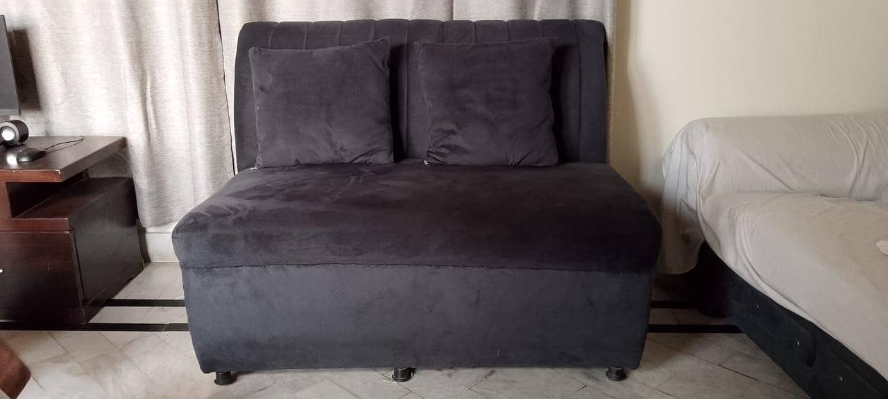 urgent 2 seater sofa 2 sets 5