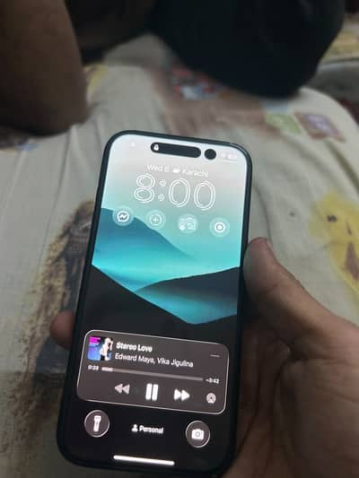 Apple iPhone 16