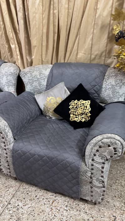 7 seater Sofa new condtition