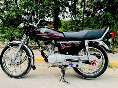 HONDA CG 125 BLACK COLOUR