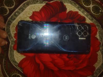 Motorola One 5G uw