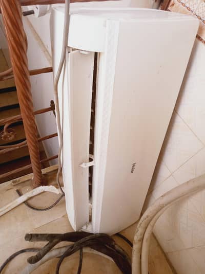 Haier 1 Ton AC.