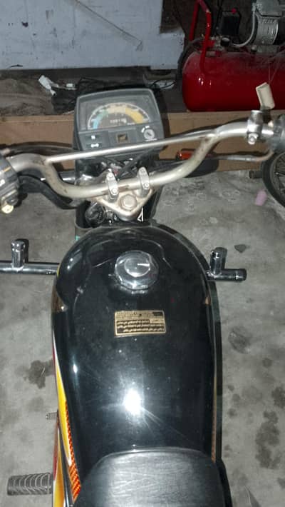 mujy apni Ravi bike sale Karni h koi masla ni All ok ha
