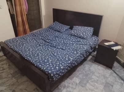 Single+Queen Bed Set (Mattresses + Frames + tables)