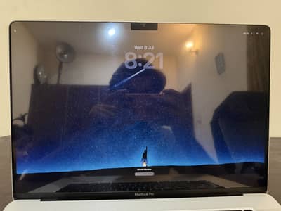 MacBook Pro19, 16 Inches