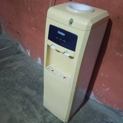 Haier water dispenser