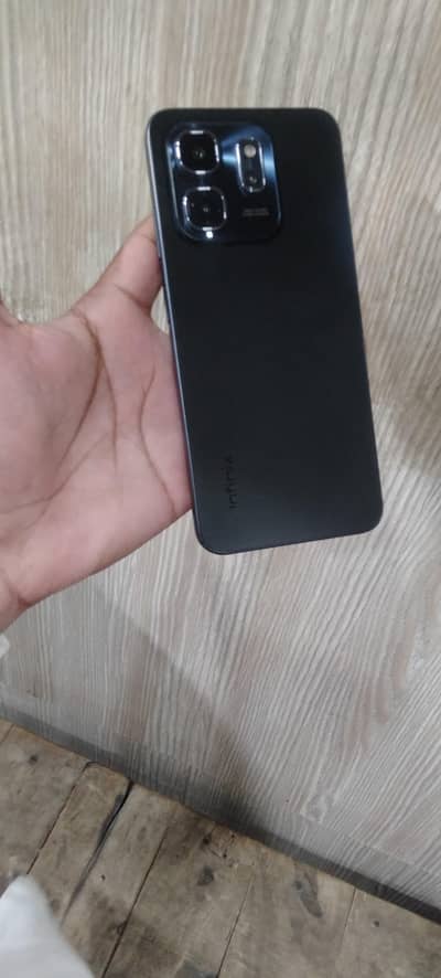 Infinix Hot 50i 8/128GB Complete box