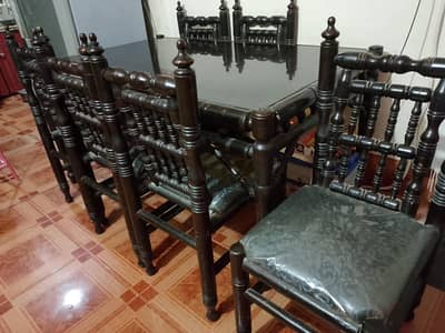 6 seater wooden dinning table with top glass 6 chairs _ Good condition