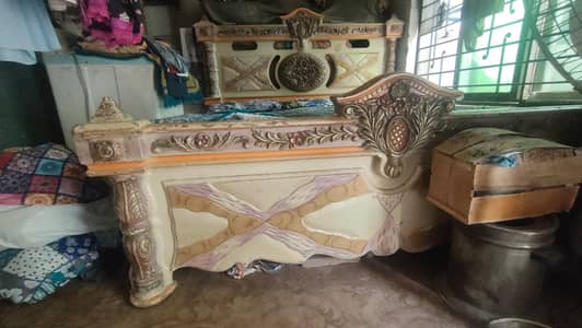 Used luxurious modern master bedroom with a king-size with motlyf form