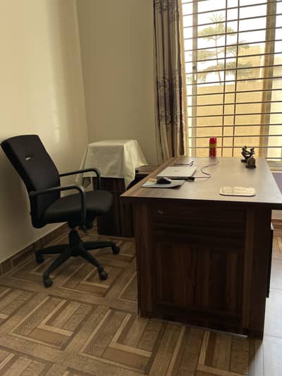 Executive Office Table & Executive Chair