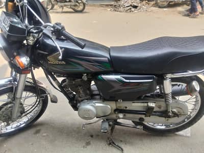 black Honda CG 125 model 2023 urgenty