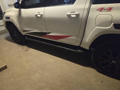 Toyota Hilux Revo GR 2025