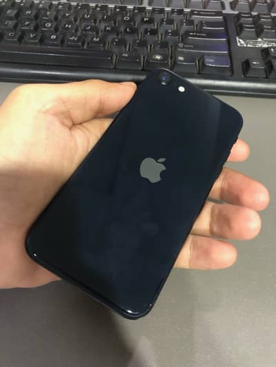 Apple iPhone SE 3