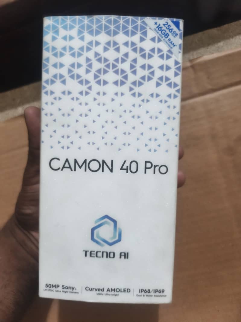 Tecno CAMON 40 Pro 0