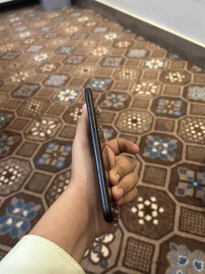 Apple iPhone XR