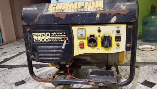 Champion 2800W Petrol Generator | 2500W Running | 220V
