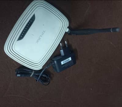 TP Link Router - Single Antenna 300 mbps