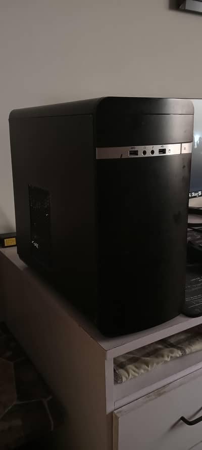 CUSTOM BUILT BUDGET GAMING PC