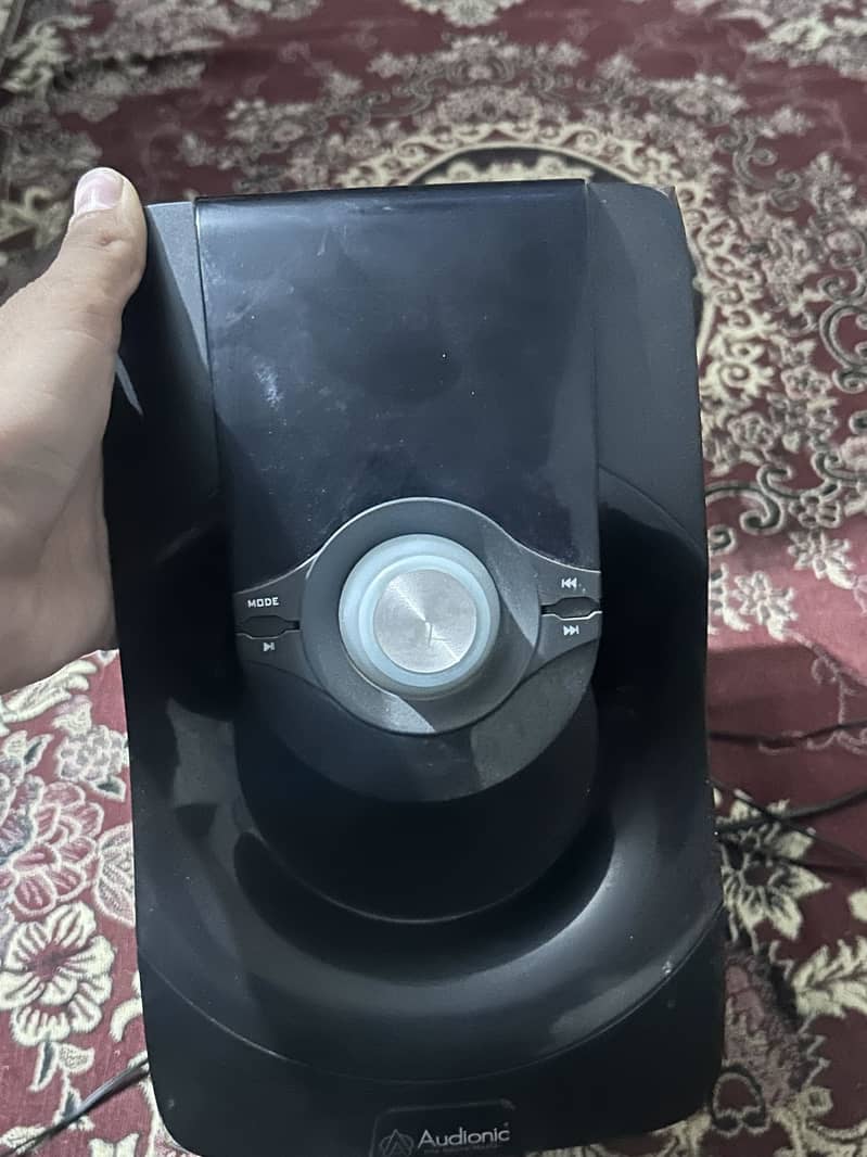 audionic mega 60 0