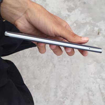 Samsung Mobile A70