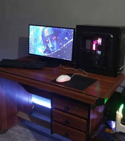 Gaming LCD Monitor