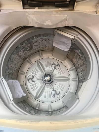 LG automatic 9.0 kg Washing Machine