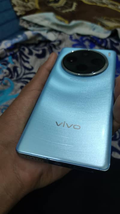Vivo X100