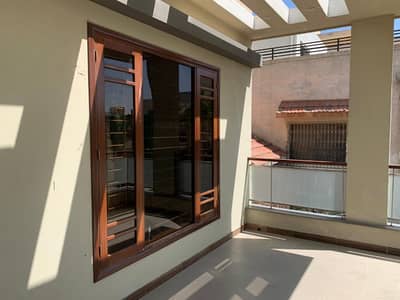 Stunning 600 Sq. Yd. Luxury Home for rent Prime North Nazimabad Location