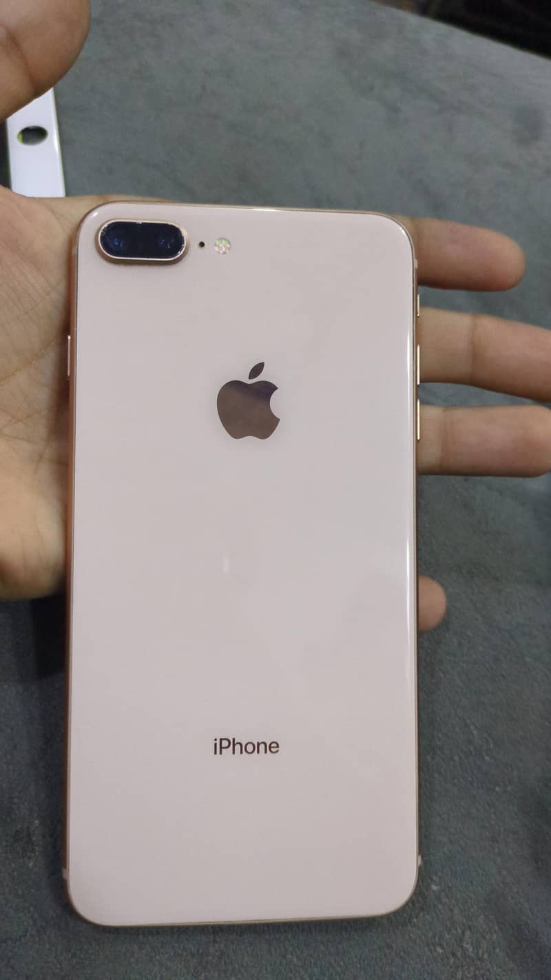Apple iPhone 8 Plus 0