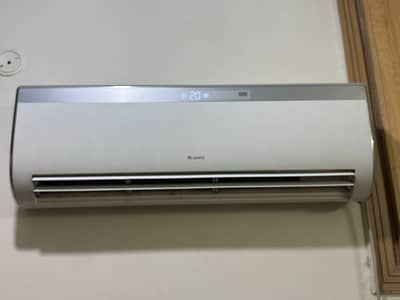 Gree 1 ton Split AC 100% working condition