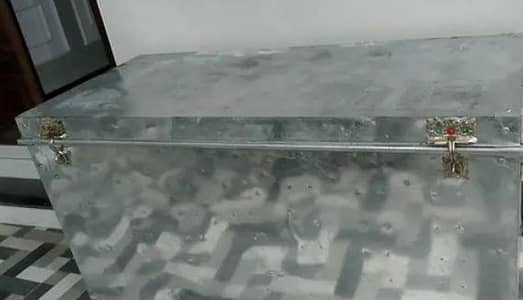 Iron peti