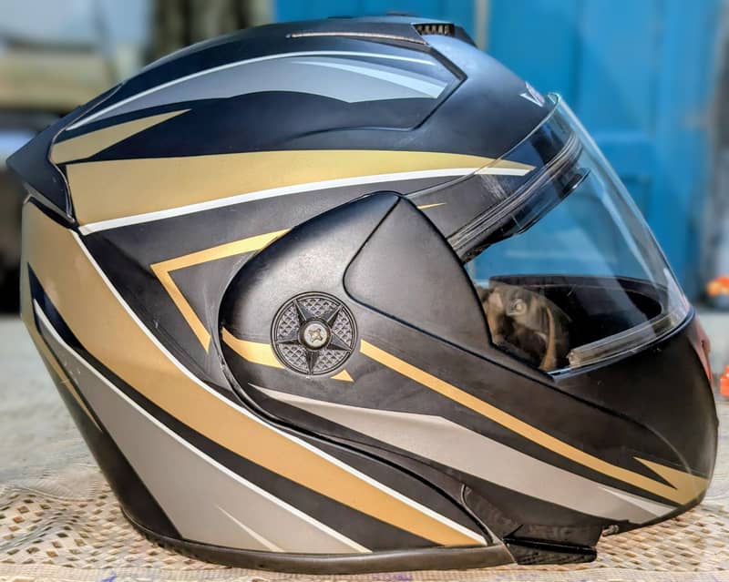 VECTOR HELMET 1