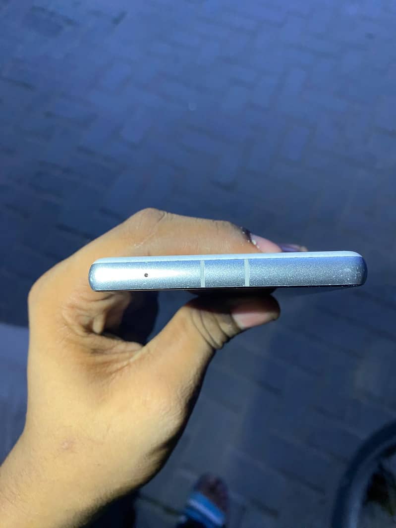 Google Pixel 7a 5