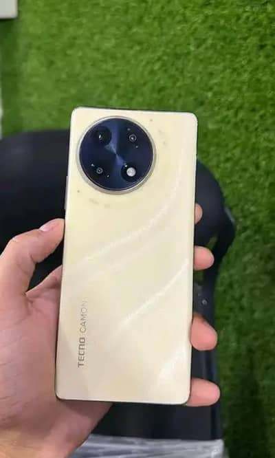 Tecno CAMON 30S