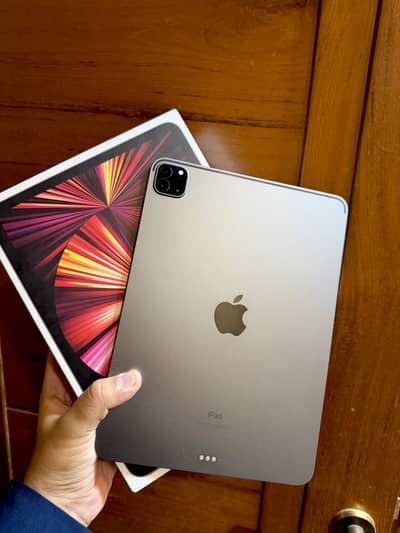 Apple iPad Pro M1 Gray Colour 128Gb - 11” Size Wifi