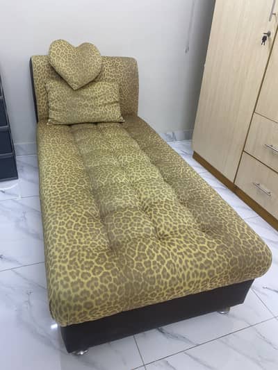 COUCH/SOFA