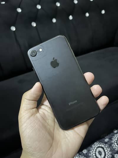 Apple iPhone 7