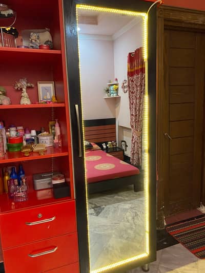 Dressing table for sale in bahria town phase 8