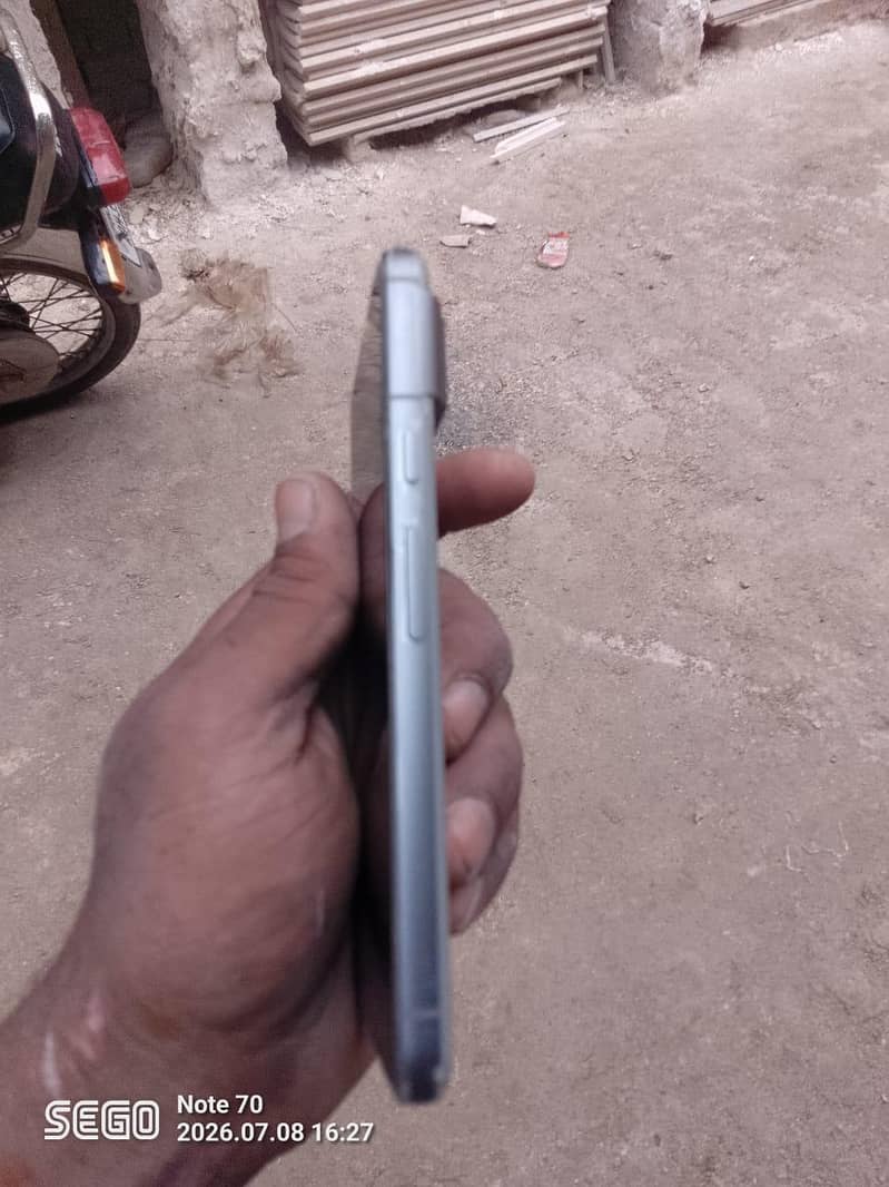 Google Pixel 8 2