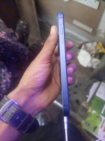 I phone xr convert 17 pro