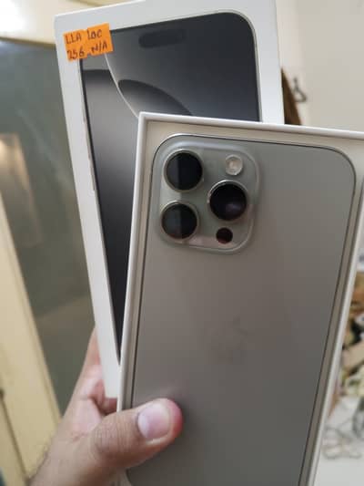 Apple iPhone 16 Pro Max