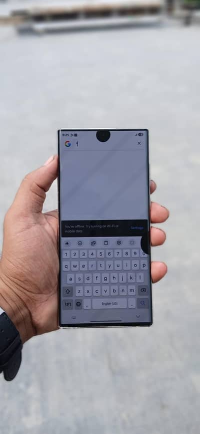 Samsung Mobile S22 Ultra panel